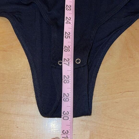 Elie Tahari Scoop Neck Ribbed Bodysuit Black Large NWT $110 - Picture 10 of 10